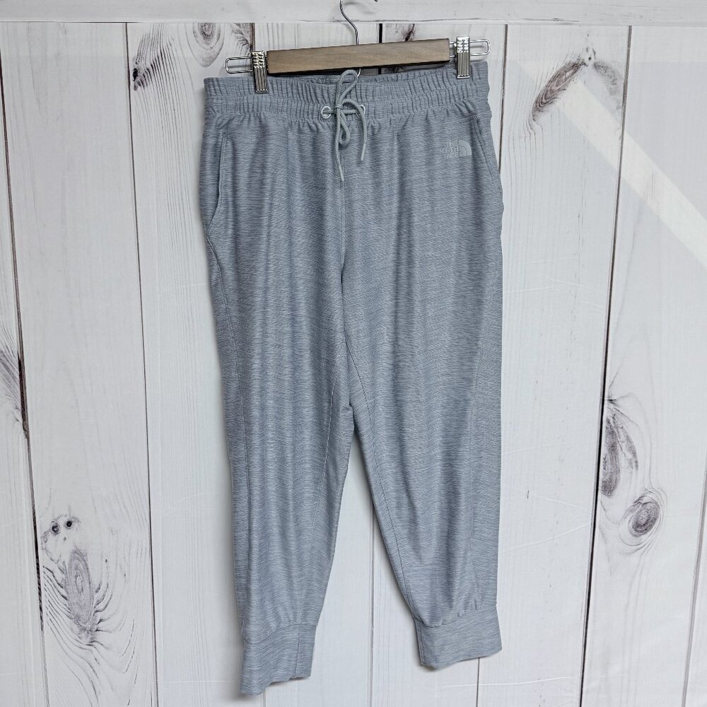 The North Face Women’s M Motivation Drawstring Joggers – Light Heather Gray